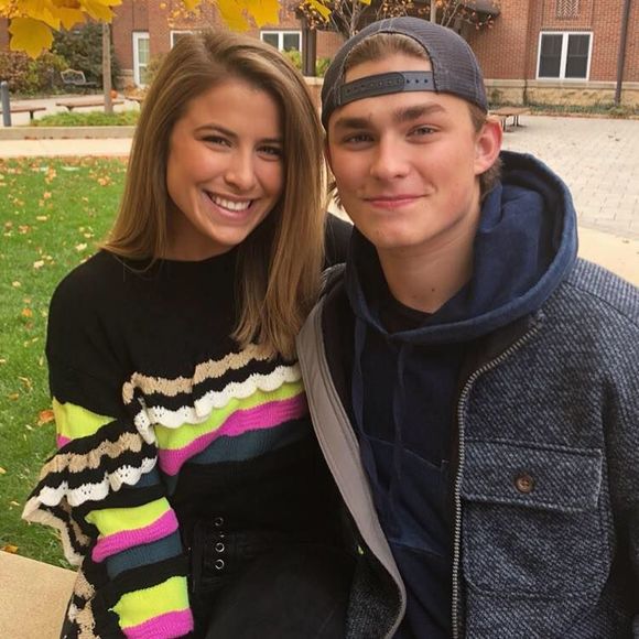 Meet your Posher, Savanna - Picture 1 of 1